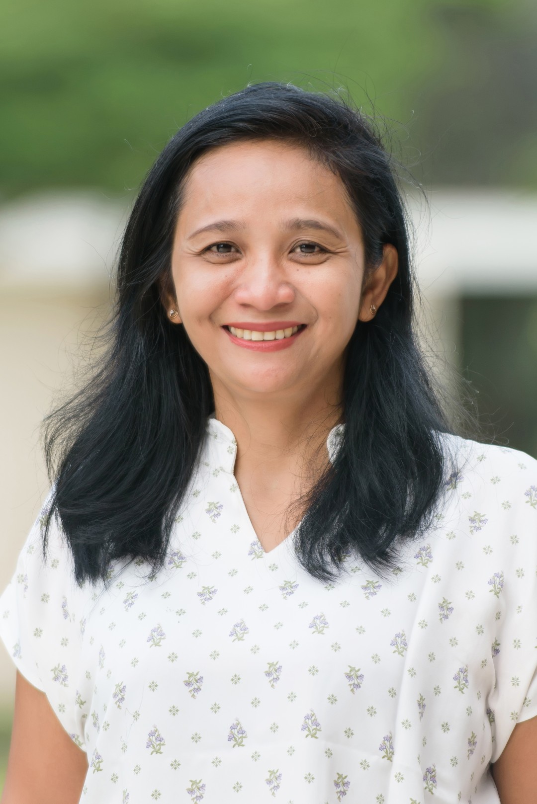 Ayu Setianingsih - Business Manager