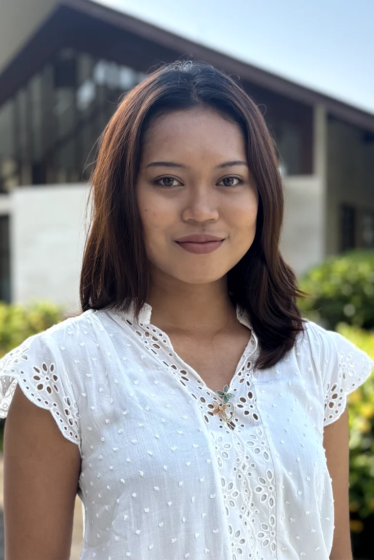 Ni Wayan Anjan Hardani - Assistant Librarian
